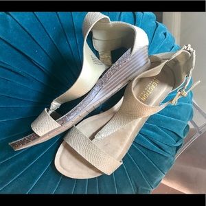 NWT Kenneth Cole Reaction T-strap wedge sandal 6.5